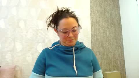 Snapshot of elamurray chatting on November 2025 12:17:01 PM elamurray online show from November 2025 12:17:01 PM