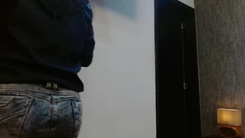 Snapshot of elamurray chatting on December 2025 11:15:01 AM elamurray online show from December 2025 11:15:01 AM