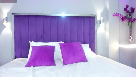 Snapshot of elaradusk chatting on November 2025 04:14:01 AM Ela online show from November 2025 04:14:01 AM