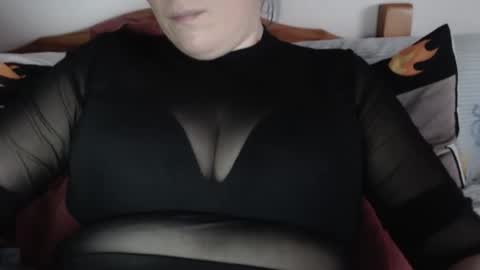 elasticgirl666 online show from October 2025 05:02:02 PM