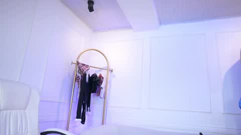 Snapshot of elasummeer chatting on September 2025 11:48:01 AM Elasummeer online show from September 2025 11:48:01 AM