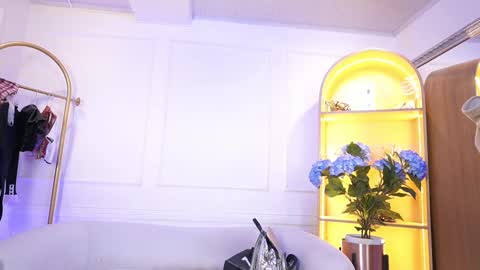 Snapshot of elasummeer chatting on September 2025 12:32:01 PM Elasummeer online show from September 2025 12:32:01 PM