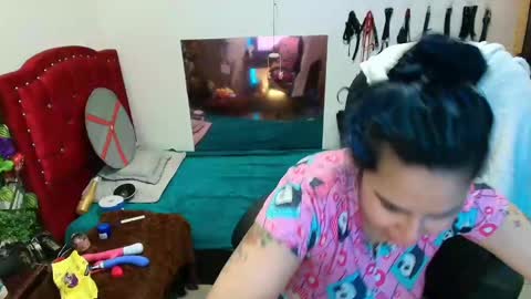 Snapshot of elektra_32 chatting on February 2025 10:43:02 AM elektra online show from February 2025 10:43:02 AM