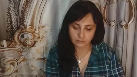 Elen online show from October 2025 03:40:01 PM