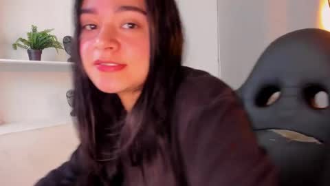 Elen CR online show from October 2025 01:20:02 PM