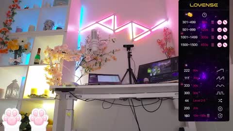 Snapshot of elena_marilyn chatting on January 2025 11:08:01 PM Elena online show from January 2025 11:08:01 PM