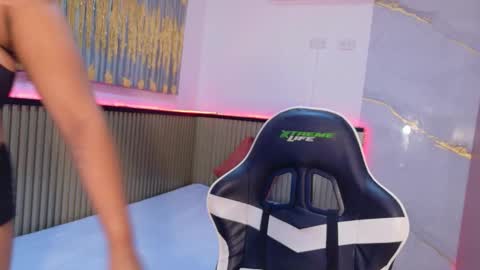 Snapshot of elena_wolff chatting on November 2025 12:15:01 PM elena_wolff online show from November 2025 12:15:01 PM