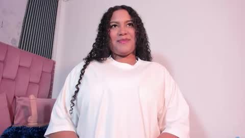 Snapshot of elena_wolff chatting on November 2025 12:15:02 PM elena_wolff online show from November 2025 12:15:02 PM