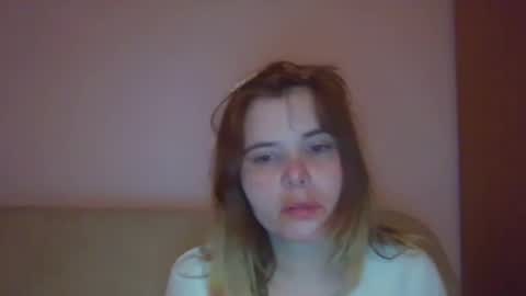 Snapshot of elenaflirt chatting on November 2025 05:14:01 PM Elena online show from November 2025 05:14:01 PM