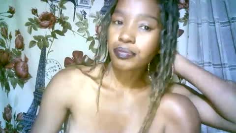 elenah013 online show from December 2024 11:52:02 AM