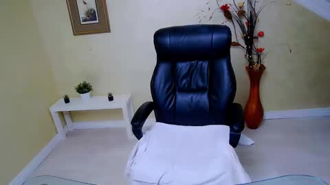 Elena online show from March 2025 05:07:01 AM