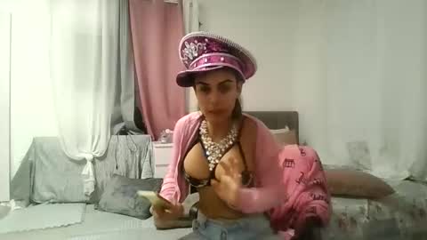 elenauk08 online show from September 2025 11:09:02 PM