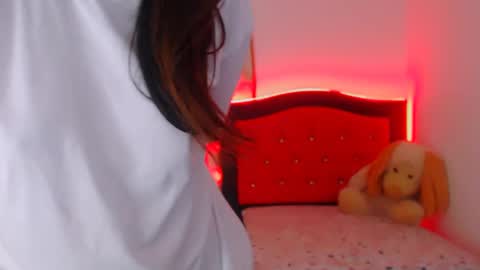 agnes online show from December 2024 06:02:01 PM