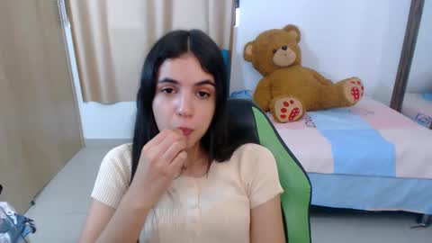 agnes online show from March 2025 05:57:02 PM