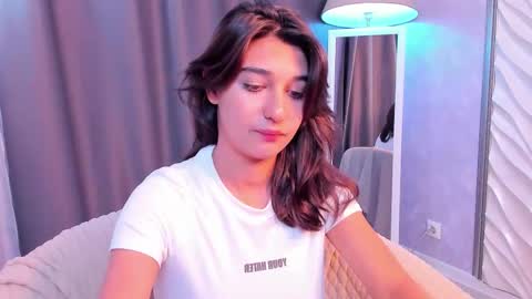 Snapshot of elfy_rare chatting on October 2025 01:56:02 PM Elfy online show from October 2025 01:56:02 PM