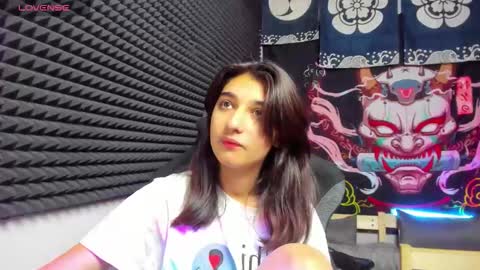 Snapshot of elfy_rare chatting on October 2025 03:27:01 PM Elfy online show from October 2025 03:27:01 PM