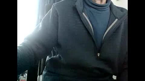 Snapshot of elfyonee chatting on January 2025 03:43:01 PM elfyonee online show from January 2025 03:43:01 PM