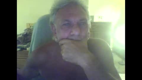 elgreko11 online show from September 2025 06:24:02 AM