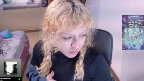 Snapshot of eli666uwu chatting on October 2025 10:02:01 AM eli666uwu online show from October 2025 10:02:01 AM