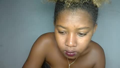 Snapshot of elia011 chatting on January 2025 10:51:01 AM elia011 online show from January 2025 10:51:01 AM