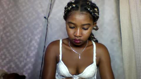 Snapshot of elia011 chatting on January 2025 10:50:02 AM elia011 online show from January 2025 10:50:02 AM