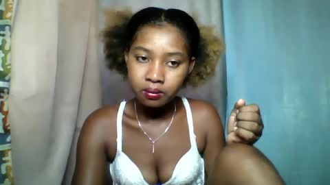 Snapshot of elia011 chatting on January 2025 05:40:02 AM elia011 online show from January 2025 05:40:02 AM