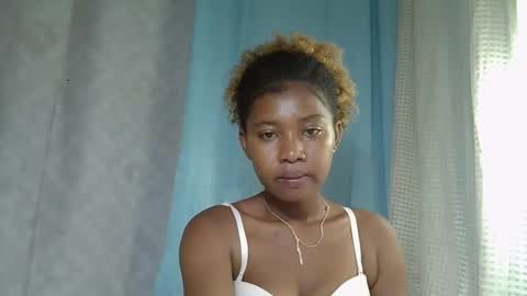 Snapshot of elia011 chatting on February 2025 02:08:01 PM elia011 online show from February 2025 02:08:01 PM