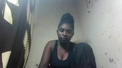 Snapshot of eliannee chatting on December 2025 10:03:01 PM eliannee online show from December 2025 10:03:01 PM