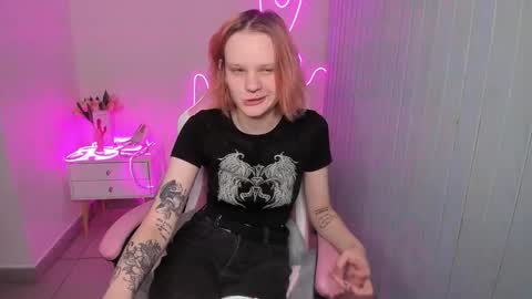 elieiza_xo online show from October 2025 03:49:02 AM