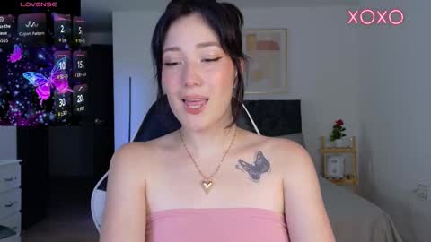 eliiih_ online show from October 2025 03:18:01 AM