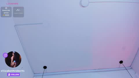 E L I I Z A B E T H   online show from December 2024 10:12:02 AM