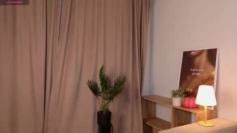 Snapshot of elina_star chatting on November 2025 02:39:02 PM elina_star online show from November 2025 02:39:02 PM