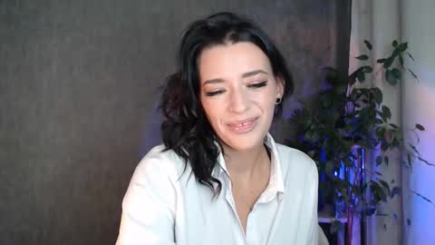 Snapshot of elinapretty chatting on October 2025 11:59:01 PM Elina online show from October 2025 11:59:01 PM