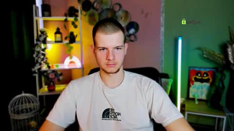 eliot_meow online show from September 2025 12:07:01 PM