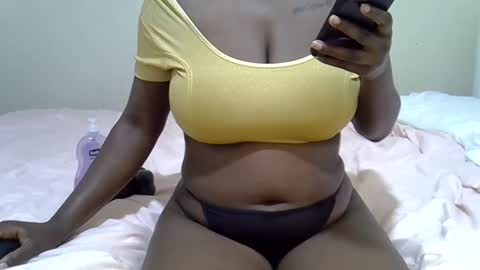 Snapshot of elisa044 chatting on December 2024 06:38:01 PM lisathegoddess online show from December 2024 06:38:01 PM