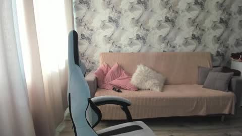 Snapshot of elisa_kollin chatting on October 2025 09:10:01 AM Aletta Oushen online show from October 2025 09:10:01 AM