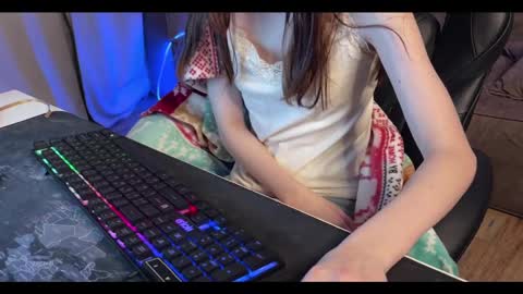 Elisa North online show from January 2025 02:30:02 PM