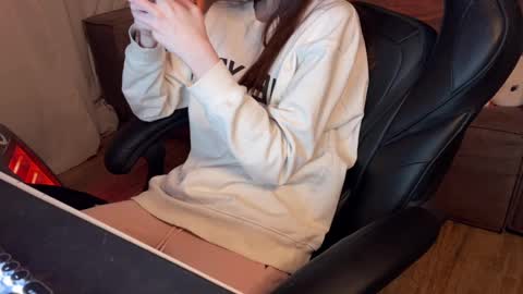 Elisa North online show from March 2025 01:47:02 AM
