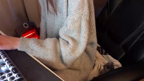 Elisa North online show from March 2025 05:25:01 PM