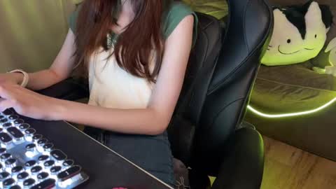 Elisa North online show from March 2025 01:58:02 AM