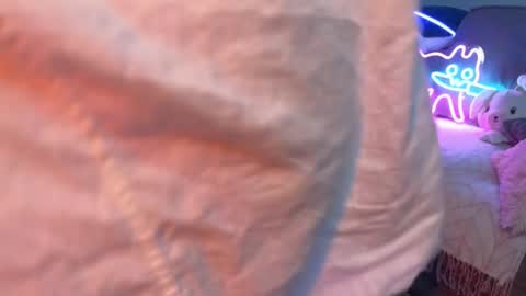 Elisa North online show from September 2025 12:51:02 PM