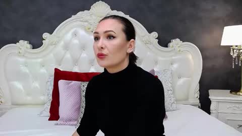 Snapshot of elisabethswan chatting on December 2025 08:45:01 AM Krissy online show from December 2025 08:45:01 AM