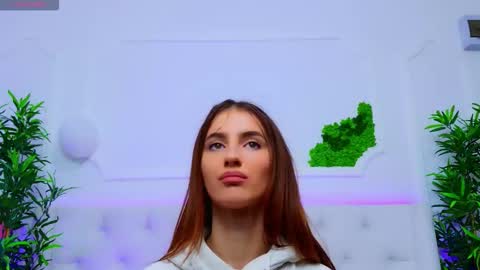 Snapshot of elisacharm chatting on October 2025 04:13:01 AM ElisaCharm online show from October 2025 04:13:01 AM