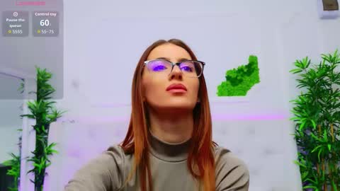 Snapshot of elisacharm chatting on November 2025 03:45:01 AM ElisaCharm online show from November 2025 03:45:01 AM