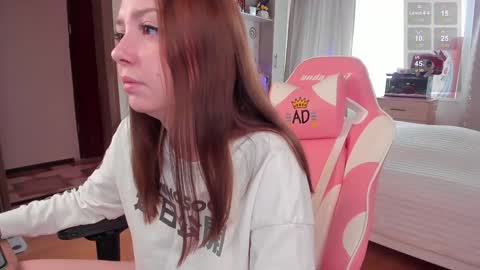 Elise    online show from January 2025 10:40:01 AM