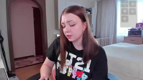 Elise    online show from March 2025 10:17:01 AM