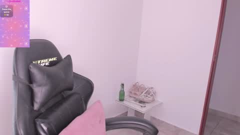 Snapshot of elissa_dominguez chatting on February 2025 12:40:01 AM Elissa online show from February 2025 12:40:01 AM