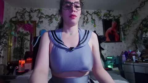 Elizabeth online show from November 2025 11:21:02 AM