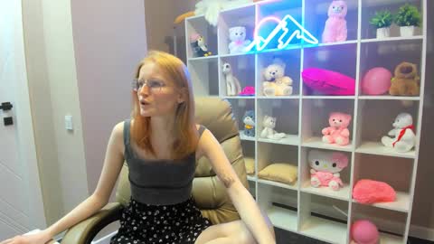 Elizabeth online show from February 2025 12:20:01 PM