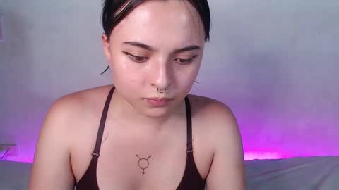 Elizabeth Taylor online show from January 2025 12:41:01 AM